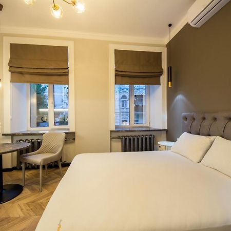 Self Check-In Apartments Maidan Area Kiev Exteriör bild