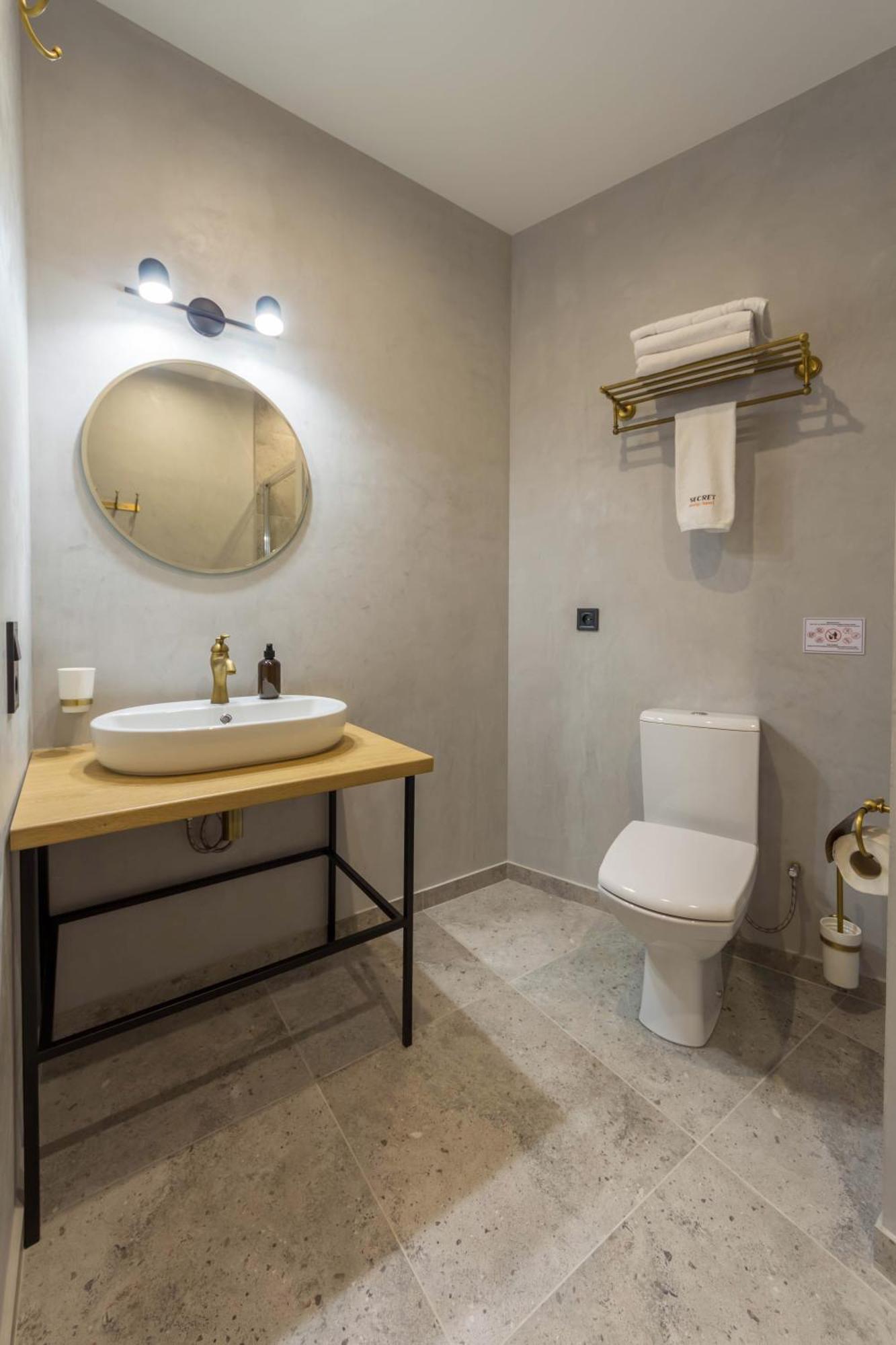 Self Check-In Apartments Maidan Area Kiev Exteriör bild